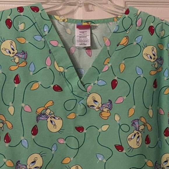 Looney Tunes Tweety Bird Christmas Scrub Large - Picture 2 of 6